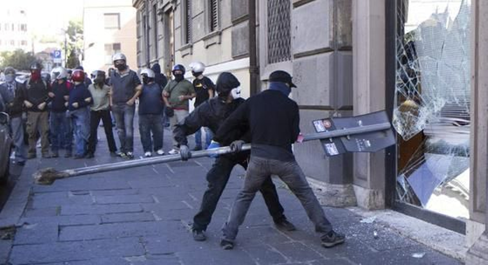 Disturbios en la manifestación de Roma

Foto: EFE