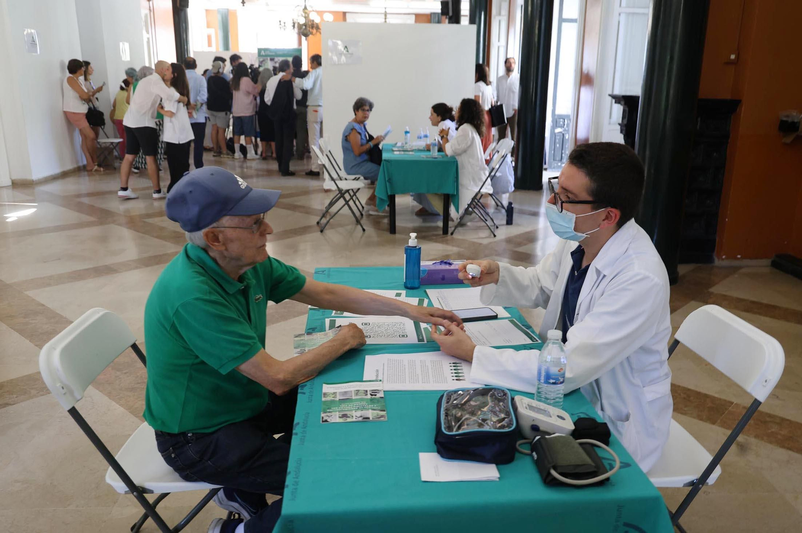 Imágenes de la 'Campaña de Sensibilización y Detección Precoz del Cáncer de Piel'