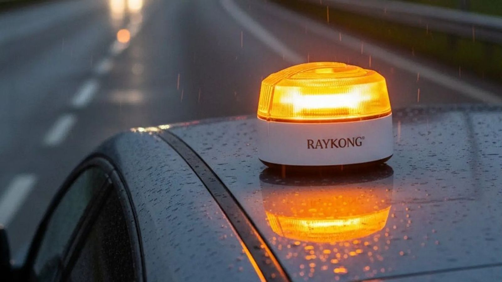 Todavía estás a tiempo de comprar la baliza V16: este modelo homologado cae de precio en MediaMarkt