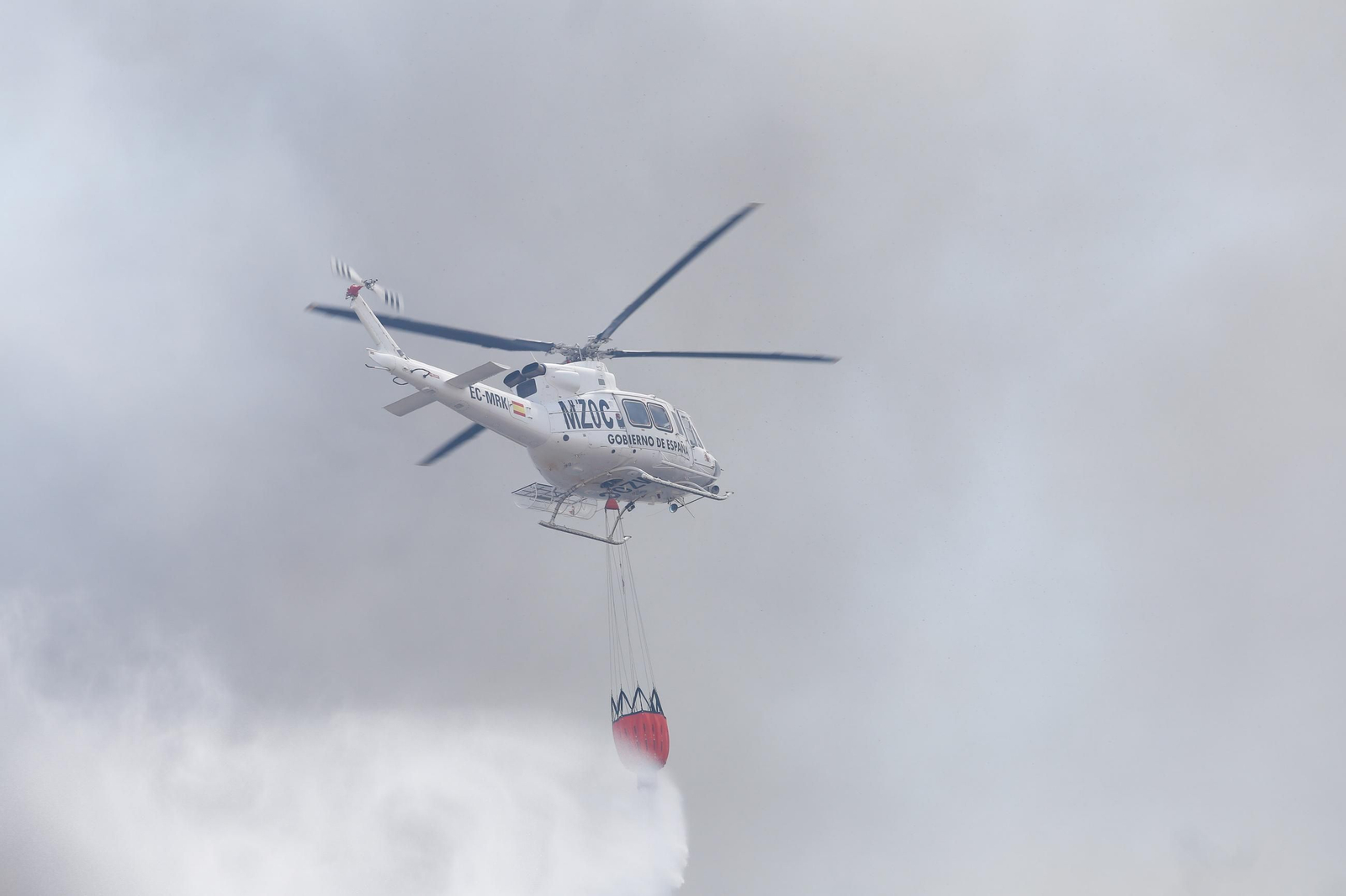 Las fotos del incendio entre Agua Marina y la Cañada de los Tomates en Algeciras