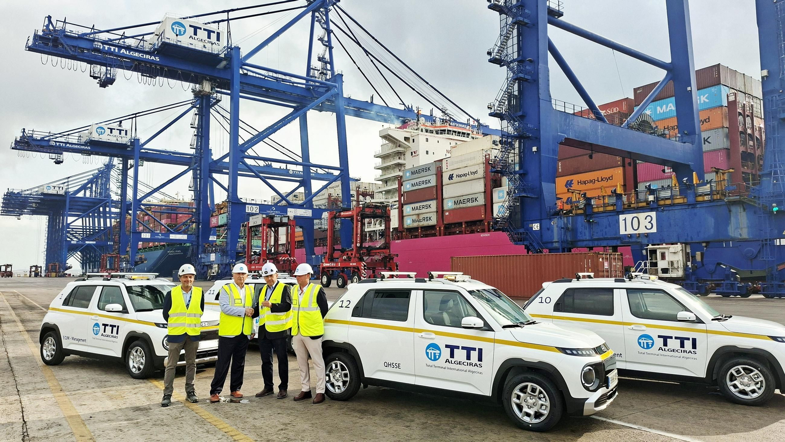 Acto de entrega de los vehículos eléctricos a TTI Algeciras