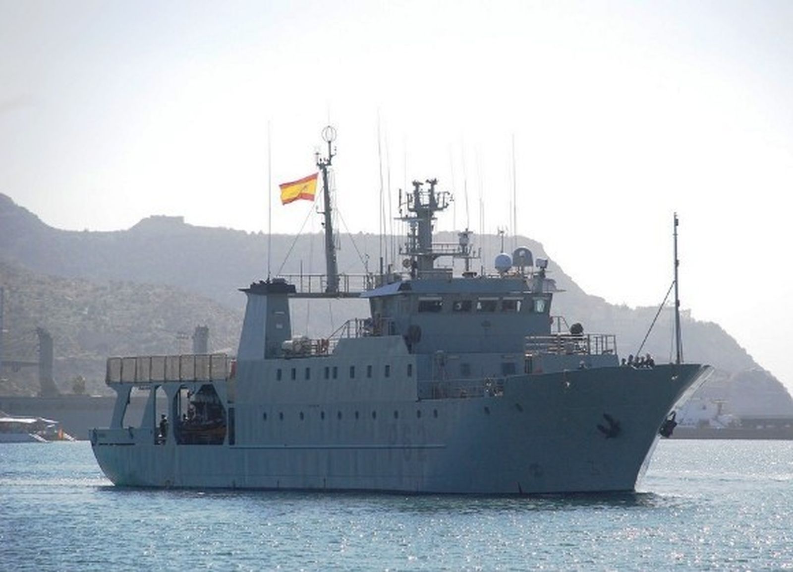 Dos buques cazaminas harán escala en el Puerto del 31 de marzo al 3 de abril