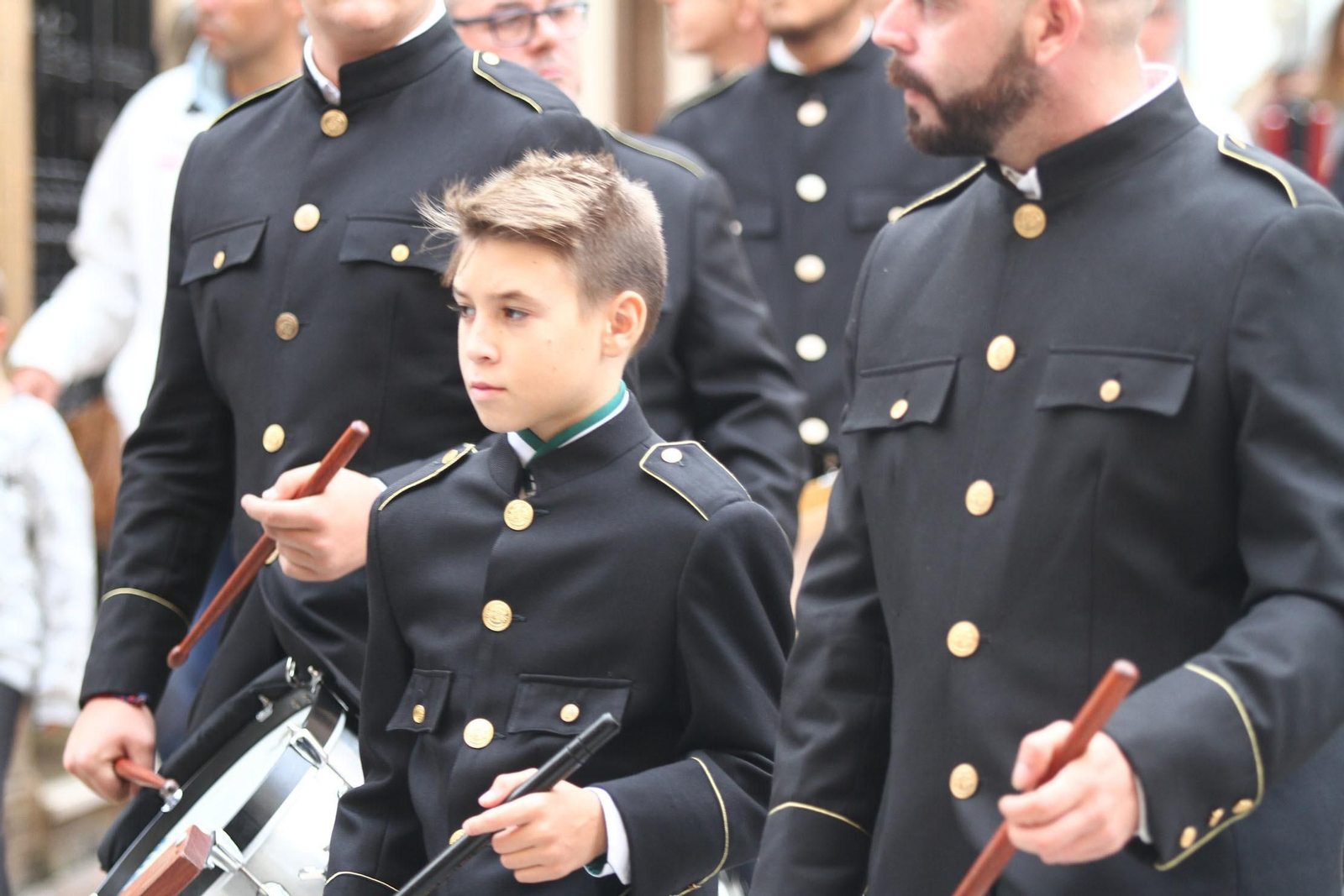 Procesión Solemne  de la Hermandad de La Vera Cruz, con el Santísimo Sacramento.