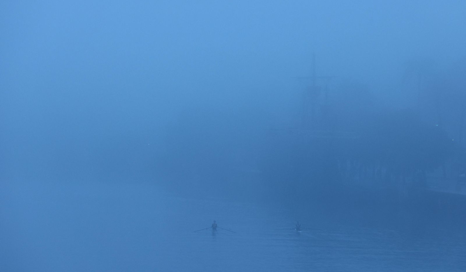 Las imágenes de la niebla en Sevilla