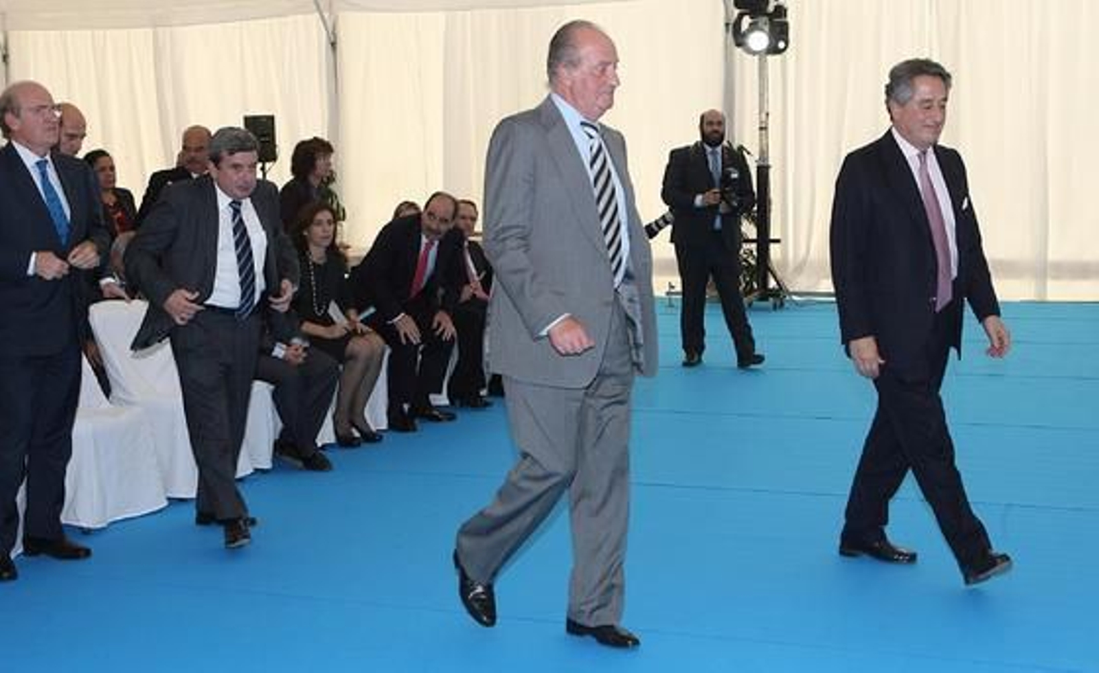 EL Rey conmemora el 40 aniversario de la metalúrgica Atlantic Copper. / Espínola