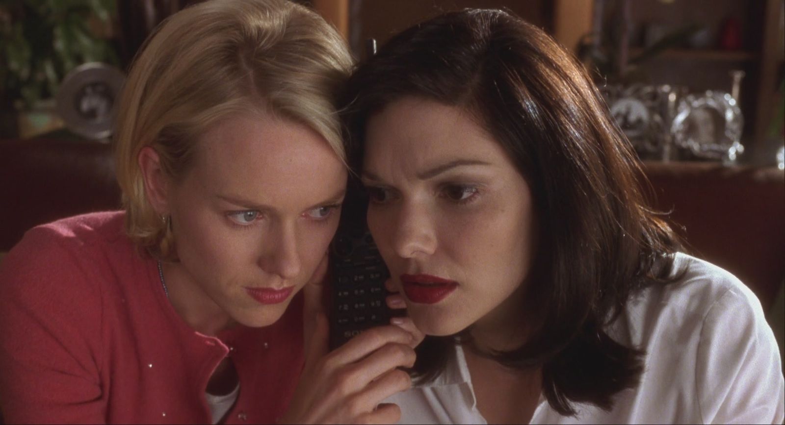 Una escena de 'Mulholland Drive', de David Lynch.