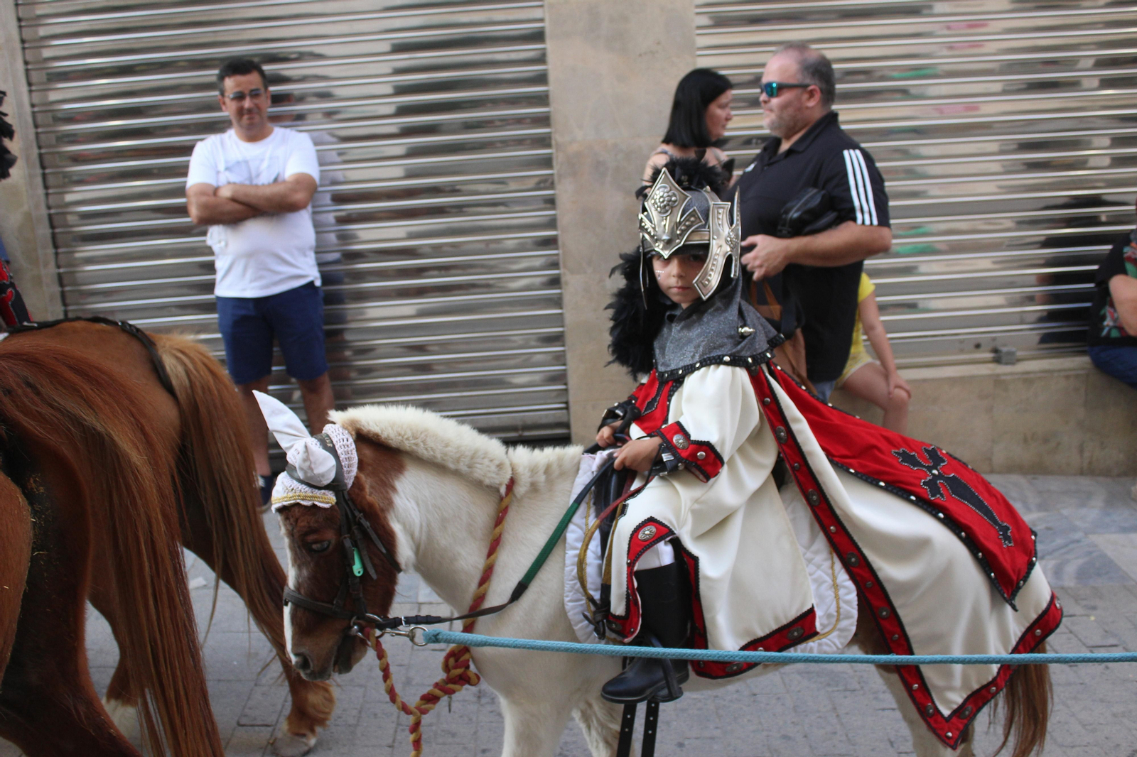 El desfile de Moros y Cristianos de Vera, en imágenes