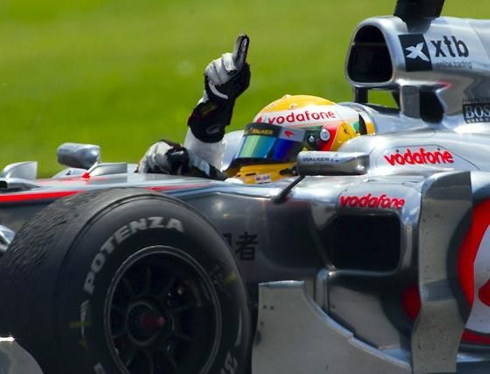 Lewis Hamilton (McLaren) celebra su victoria en el Gran Premio de Canadá.

Foto: Afp Photo / Reuters / Efe