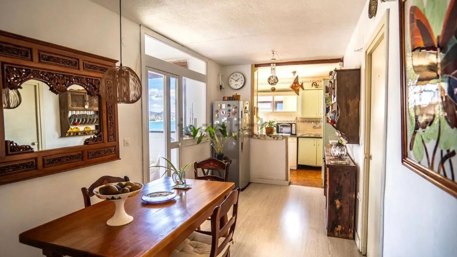 Una de las estancias que da a la cocina del ático.