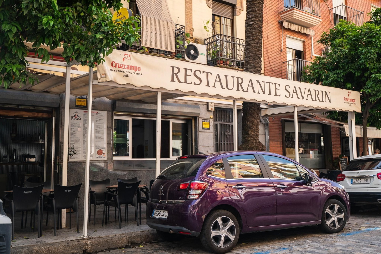 Todos los cambios que traerá la nueva ordenanza de veladores de Huelva: Horarios, aforos, toldos o sillas