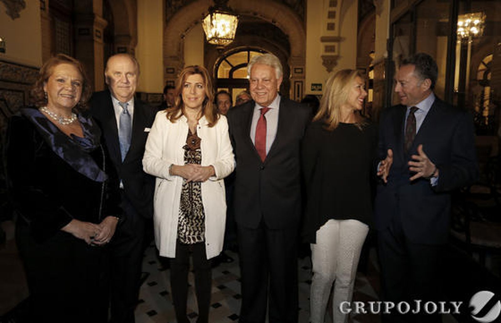 Concha Yoldi, José Moya, Susana Díaz, Felipe González, Mar García Vaquero y José Joly./Antonio Pizarro/Juan Carlos Vázquez/ Juan Carlos Muñoz/Belén Vargas