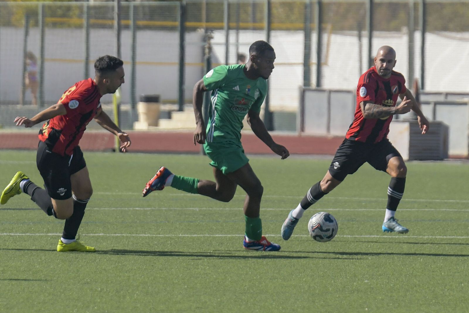 El Atarfe Industrial no pudo dejar los tres puntos en casa