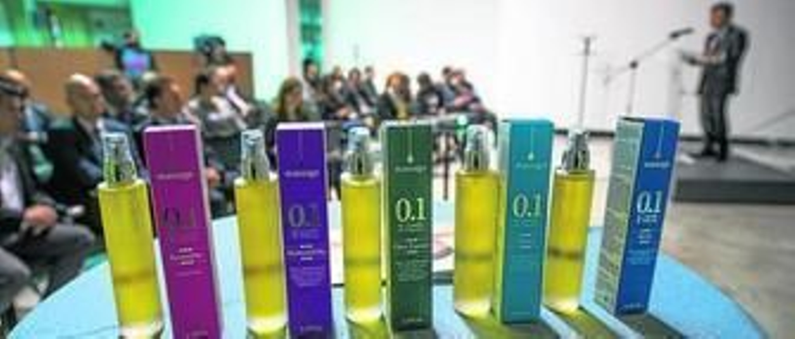 La empresa almeriense Castillo de Tabernas presentó su gama de aceites corporales en la sede de la Consejería de Agricultura, en Sevilla.