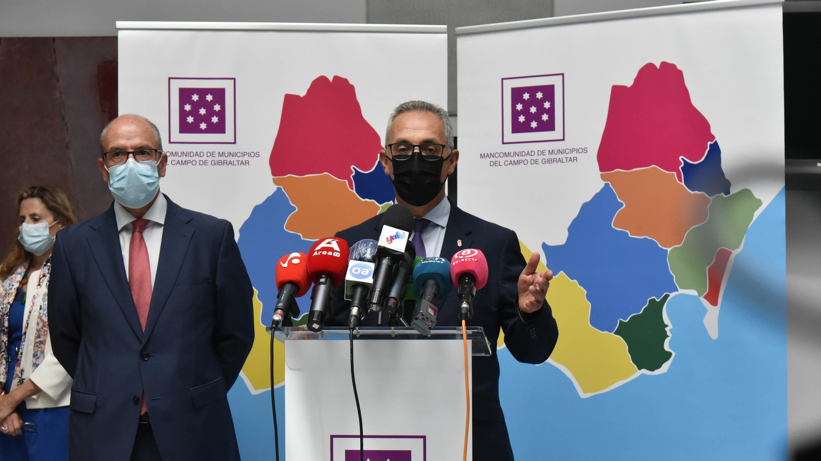 Las fotos de la entrega de la medalla de la Mancomunidad