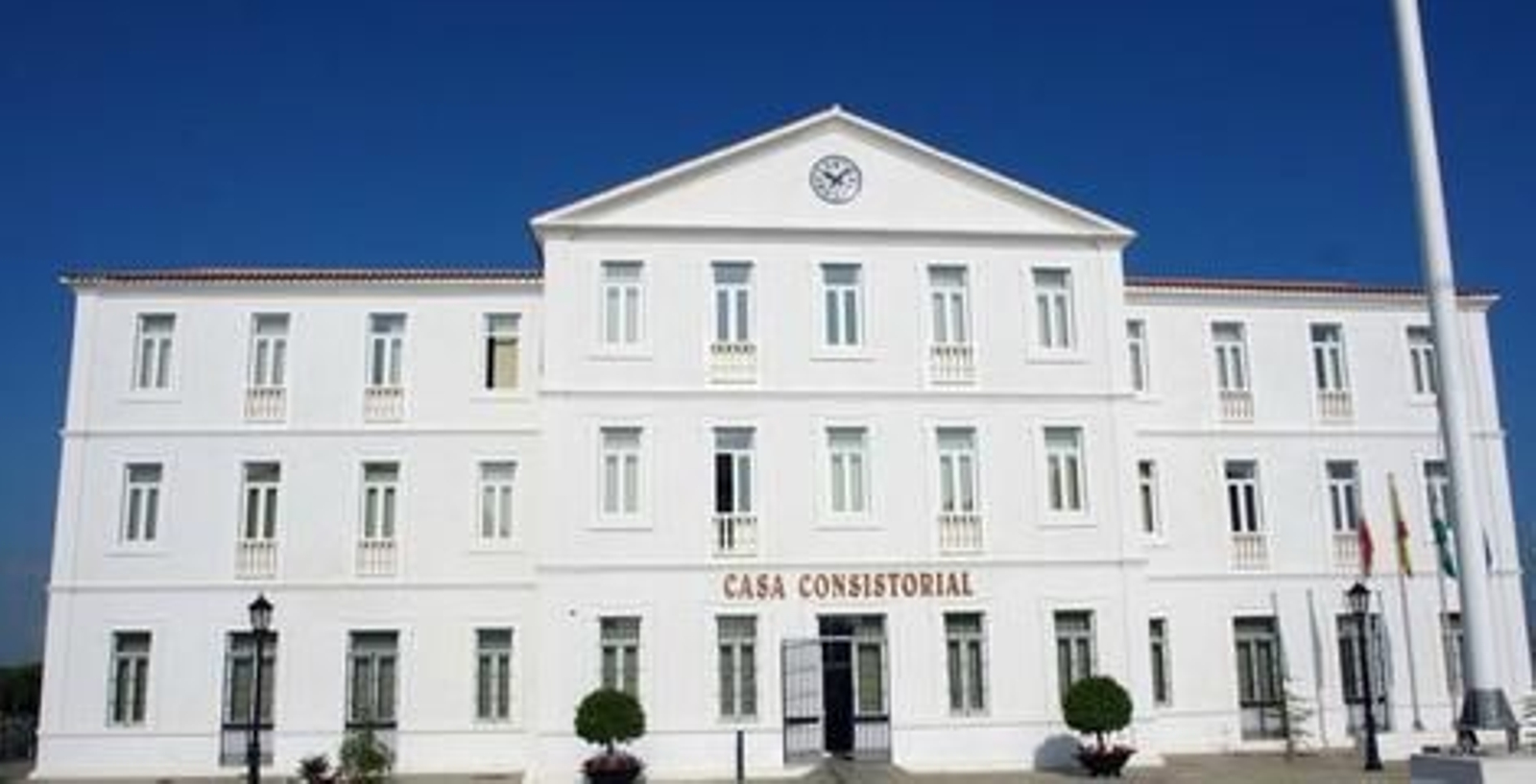 El Ayuntamiento de San Roque.