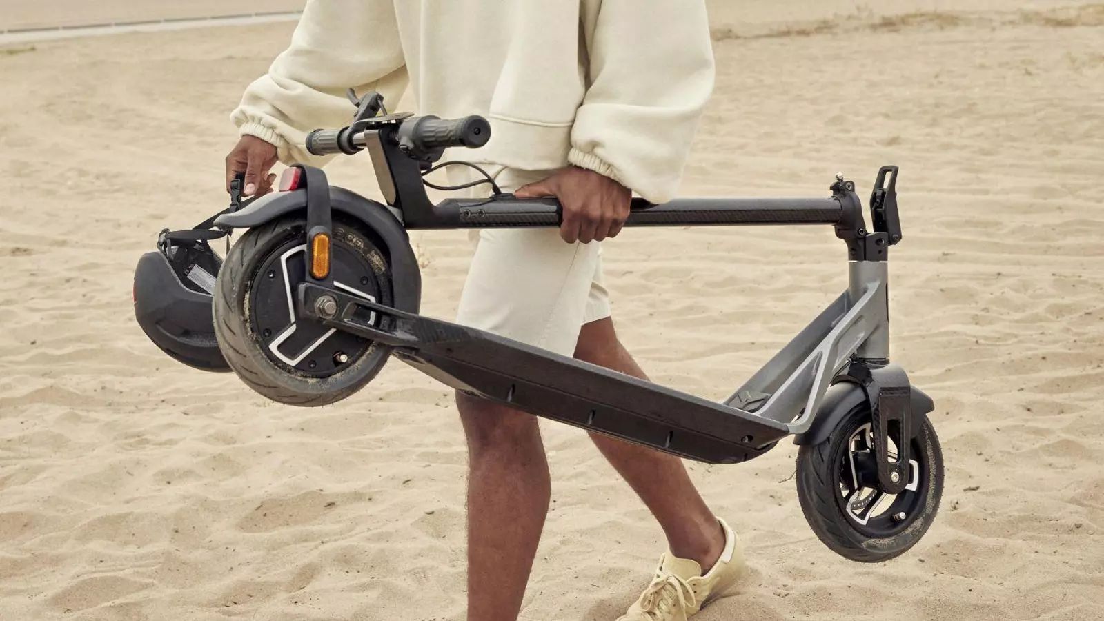 Imagen de archivo de un patinete eléctrico