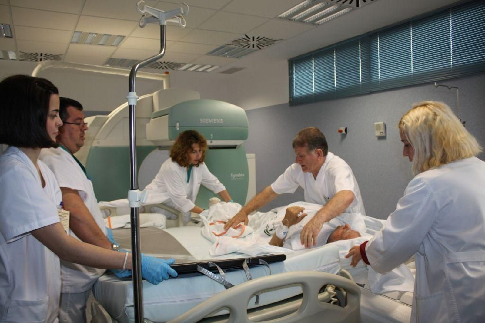 Varios profesionales sanitarios.