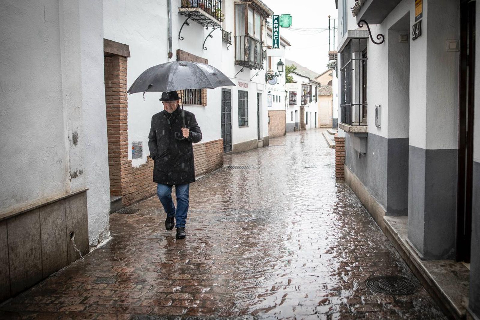 Kristin 'vacía' Granada: las imágenes del paso de la borrasca por la ciudad