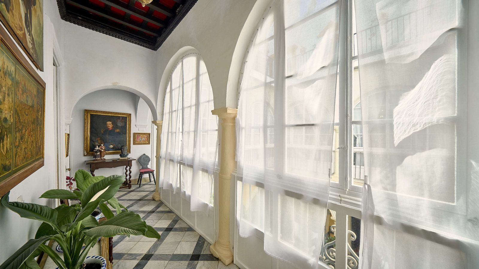 Interior de la finca en Antonio López 7.