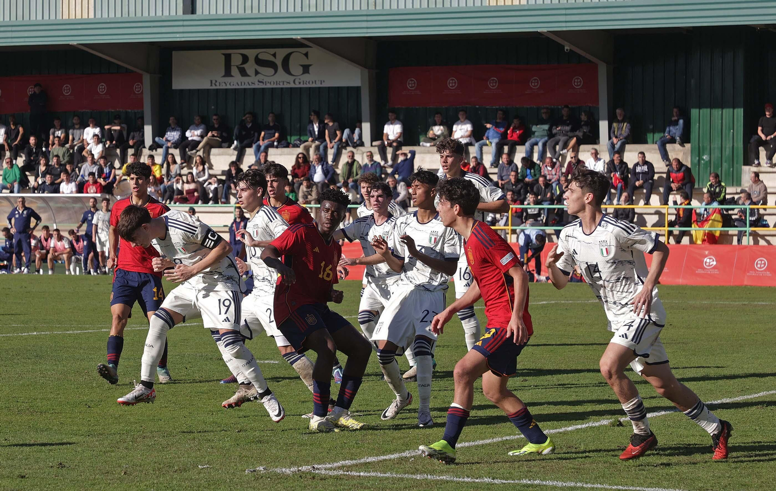 Las mejores fotos del segundo partido España - Italia sub-17 en Los Barrios