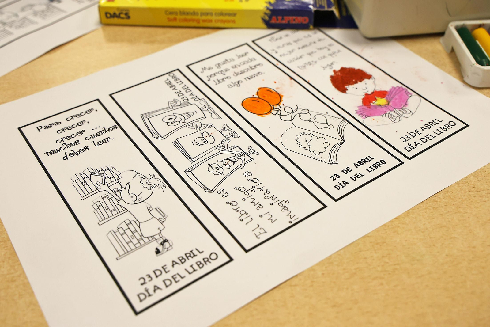 Imágenes de la celebración del Día del Libro en el aula de Pediatría del Hospital Juan Ramón Jiménez