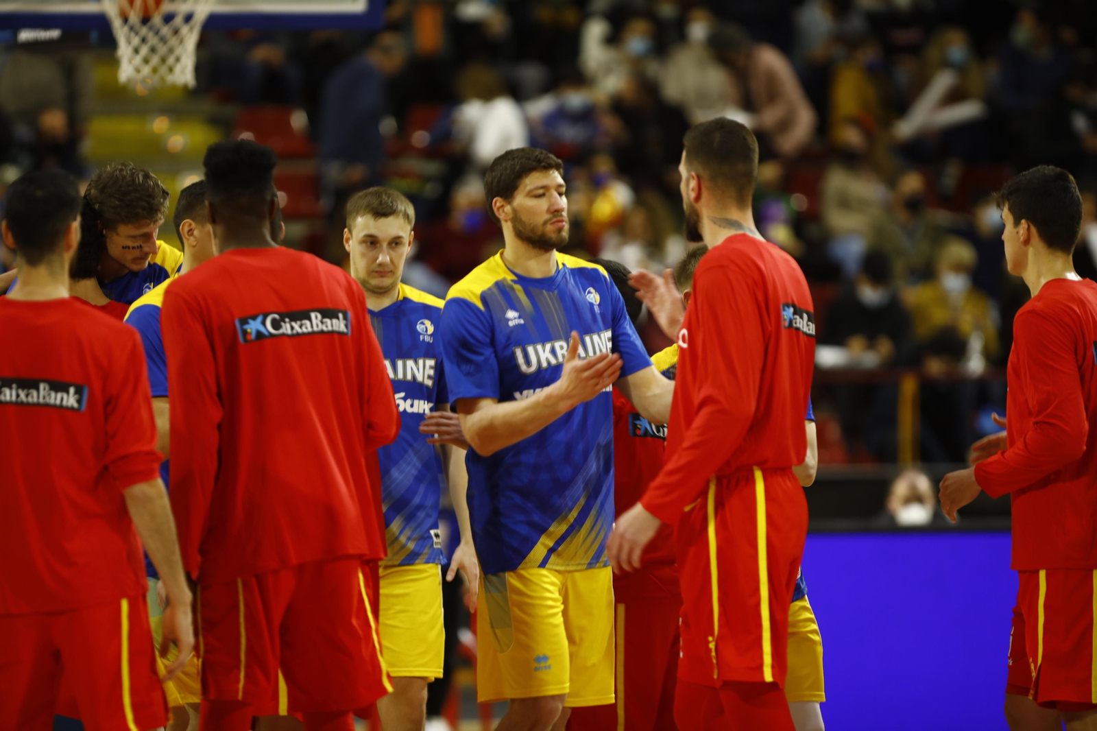 Las imágenes del emotivo encuentro entre España y Ucrania en Córdoba