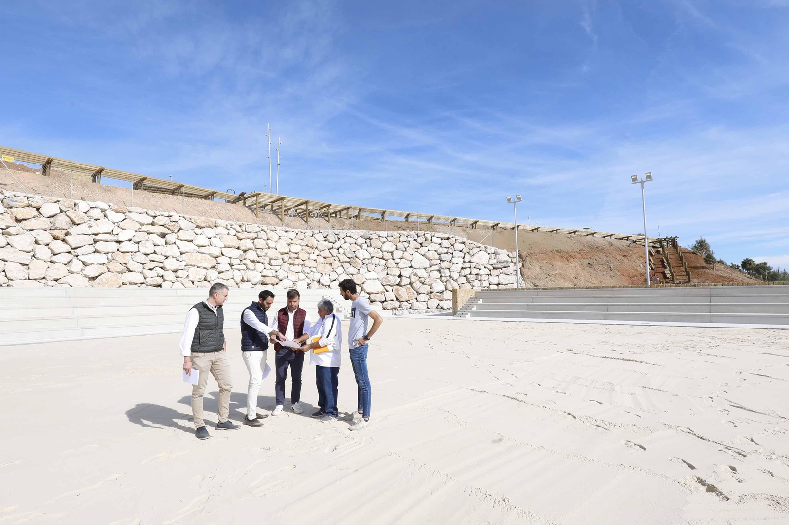 La visita institucional a las obras del parque del Mediterráneo. La visita institucional a las obras del parque del Mediterráneo.