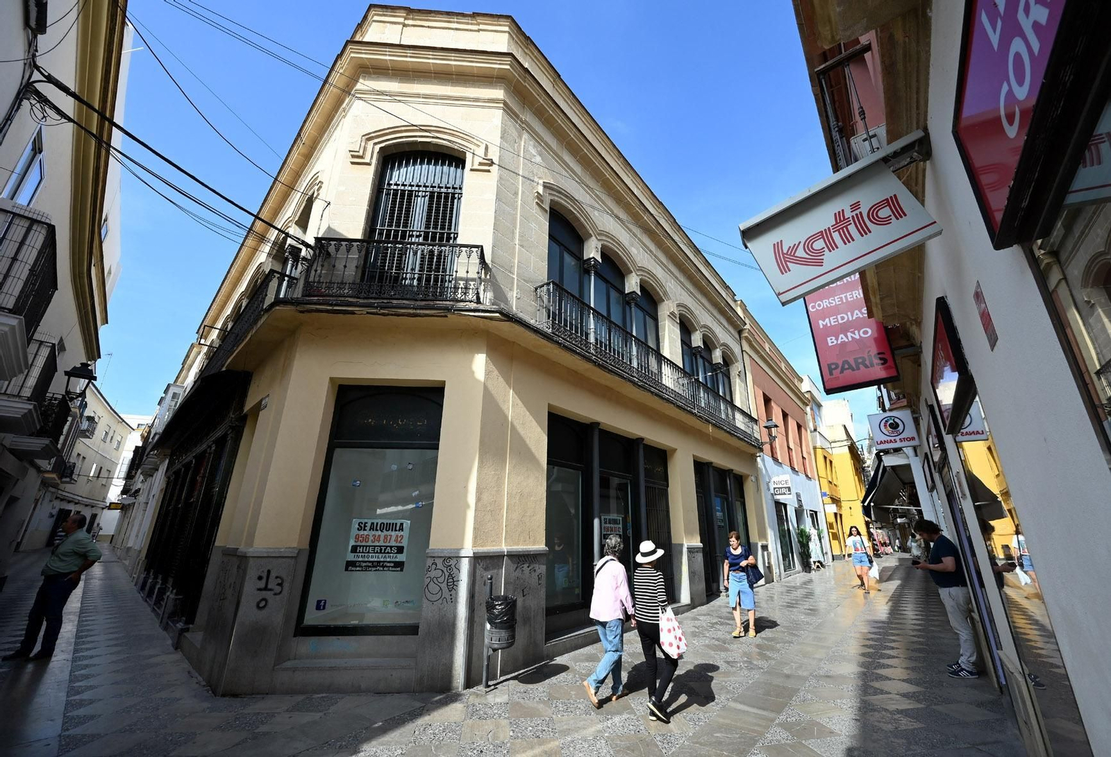 Imagen, meses atrás, de la calle Algarve.