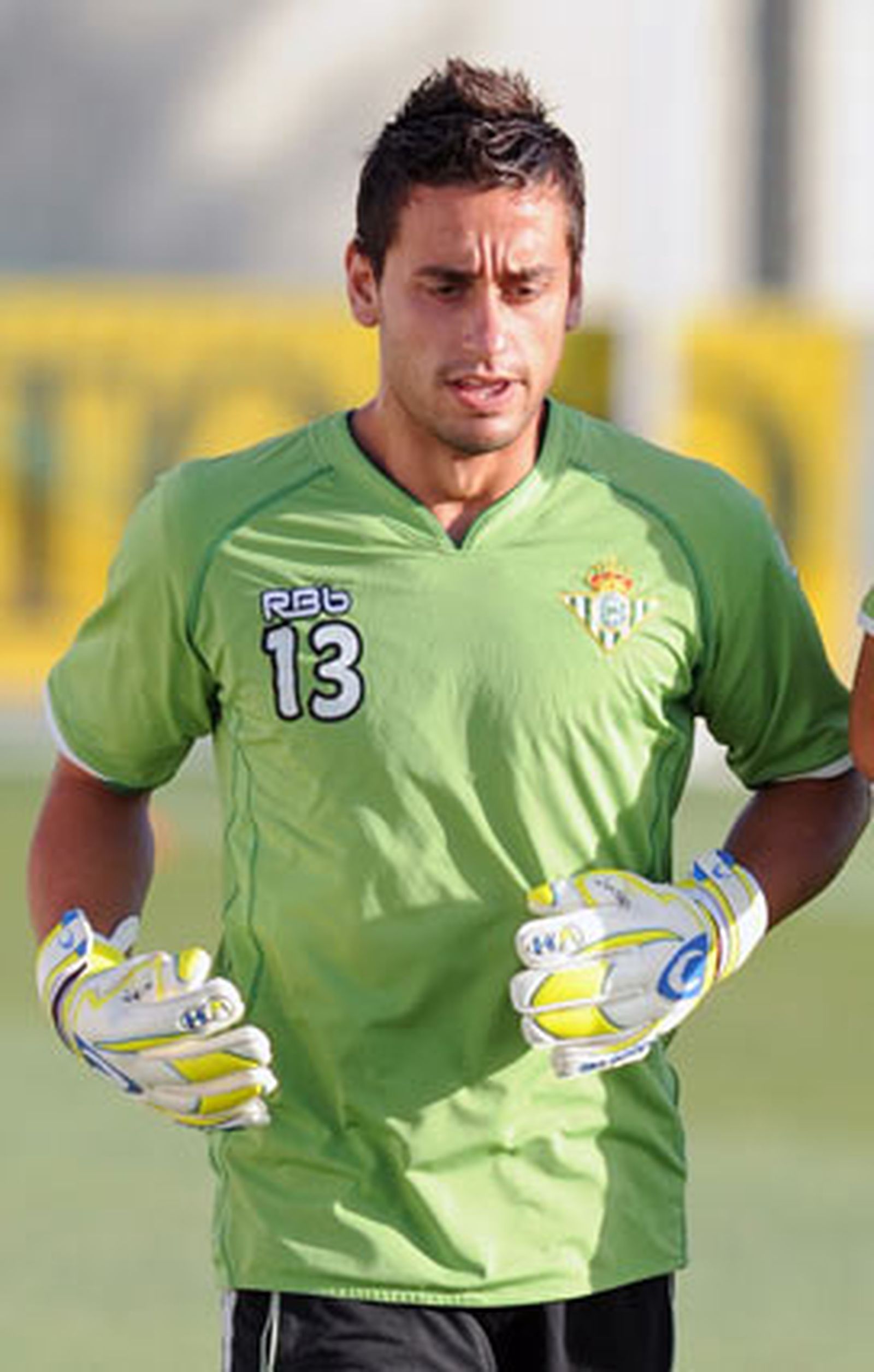 CASTO (portero)
Edad:27 años
Tempo. Club:3ª
Goles en la 08-09:-25
Contrato hasta:2013

Foto: Diario de Sevilla