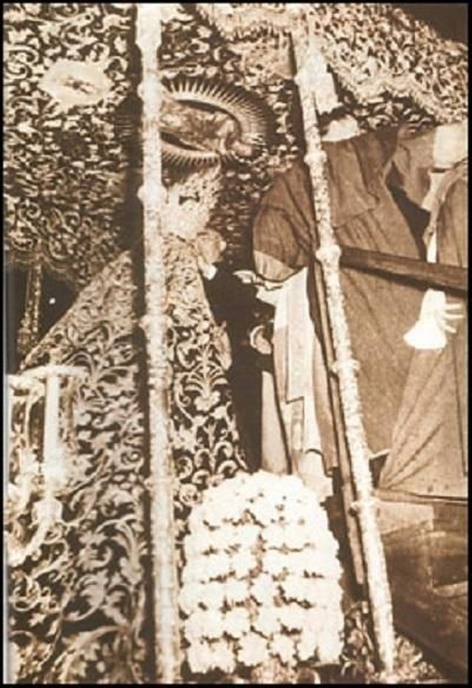 Coronación de la Virgen de la Amargura en 1954.