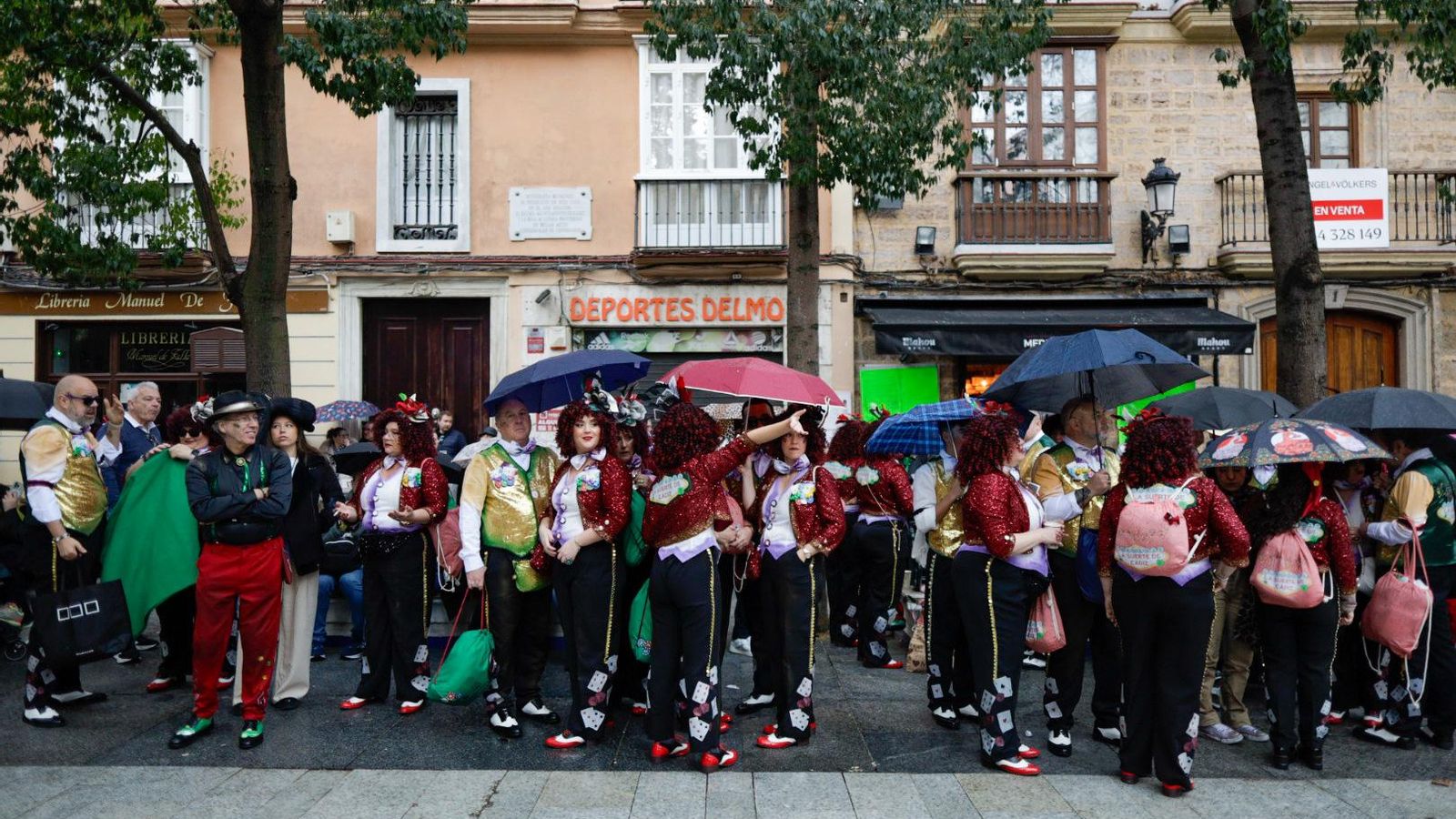 Las mejores imágenes del primer domingo de Carnaval de Cádiz