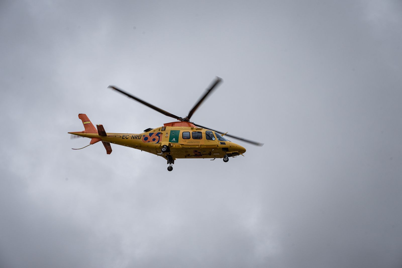 Helicóptero que trasladó al niño al hospital.