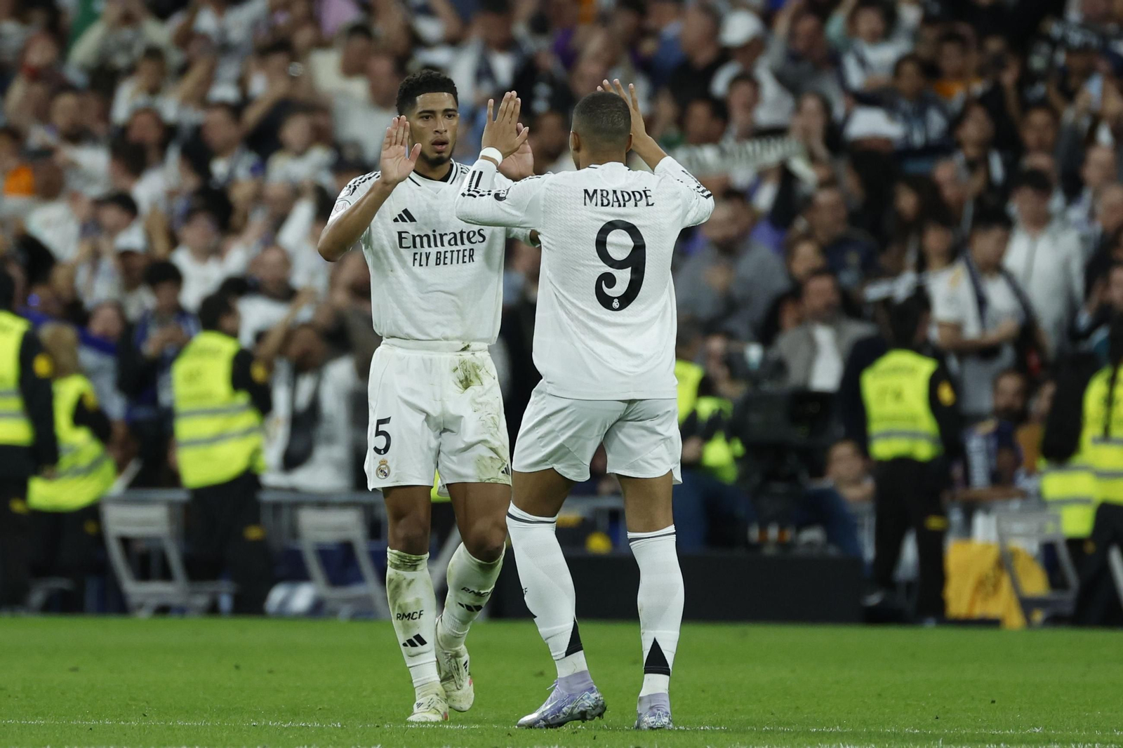 Las fotos del Real Madrid - Real Sociedad camino del Estadio de la Cartuja