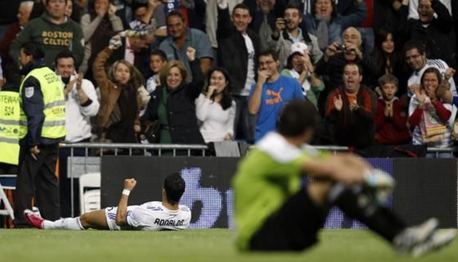 El Real Madrid golea 6-1 al Racing en casa con cuatro goles de Ronaldo. / Reuters