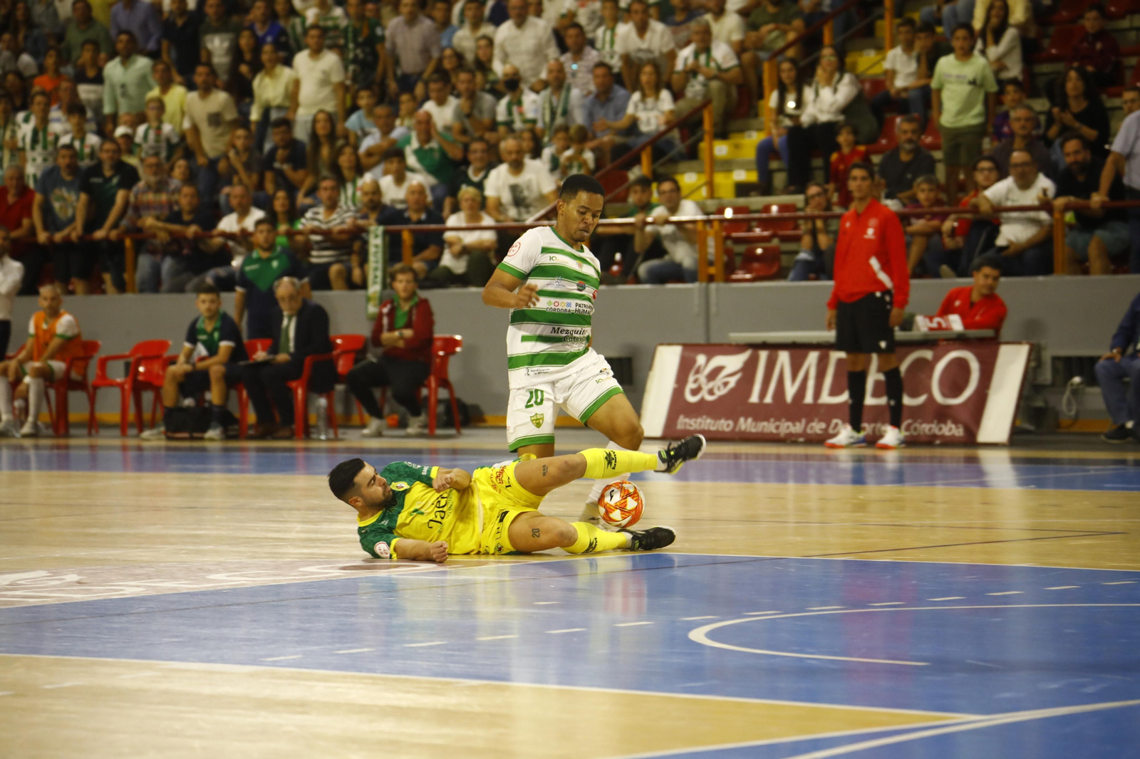 Las imágenes del empate entre el Córdoba Futsal y el Jaén Paraíso Interior