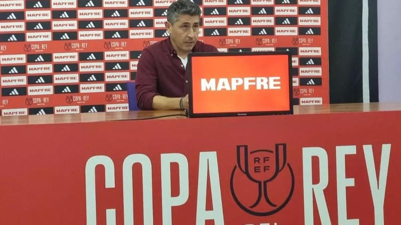 Roberto Peragón, en la rueda de prensa tras la eliminación copera ante el Cádiz CF.