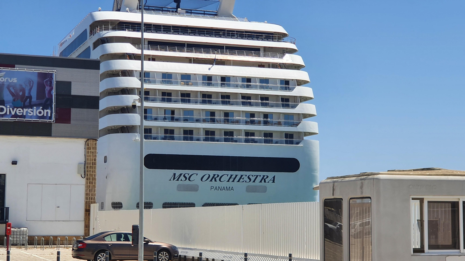 Imágenes del acto de inauguración de la nueva ruta del MSC Orchestra con parada en Cádiz