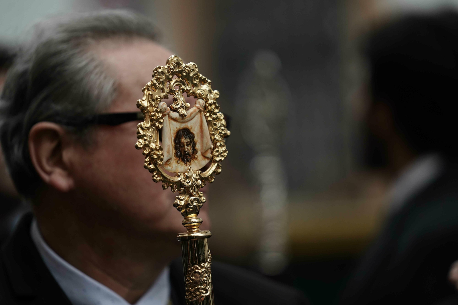 El Vía Crucis de las Cofradías 2020, en fotos