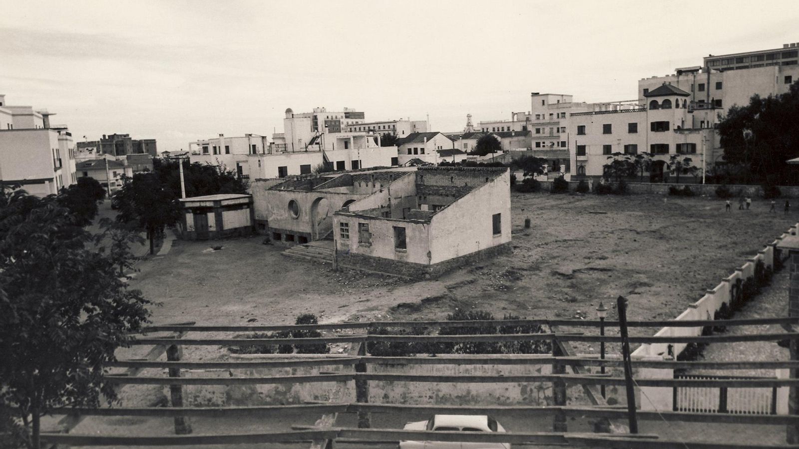 Chalé en fase de demolición ya en los años 60.