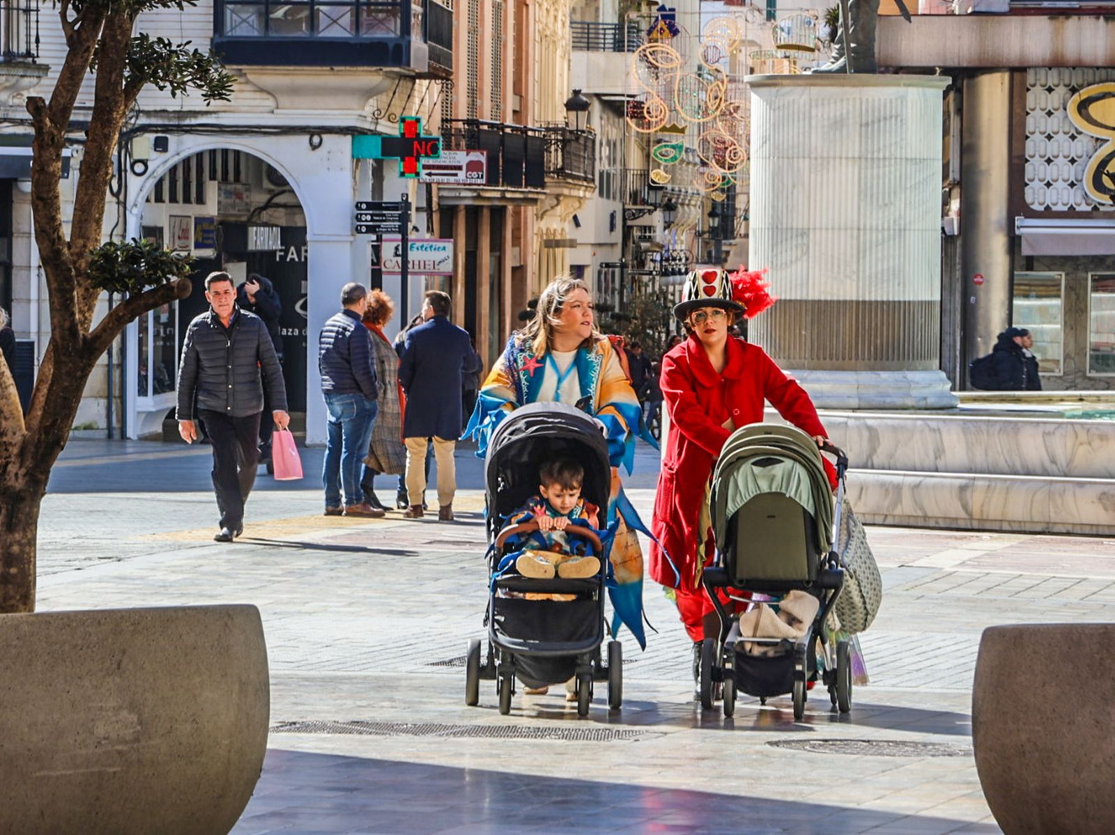 Fotografías de ambiente de la fría mañana en la ciudad