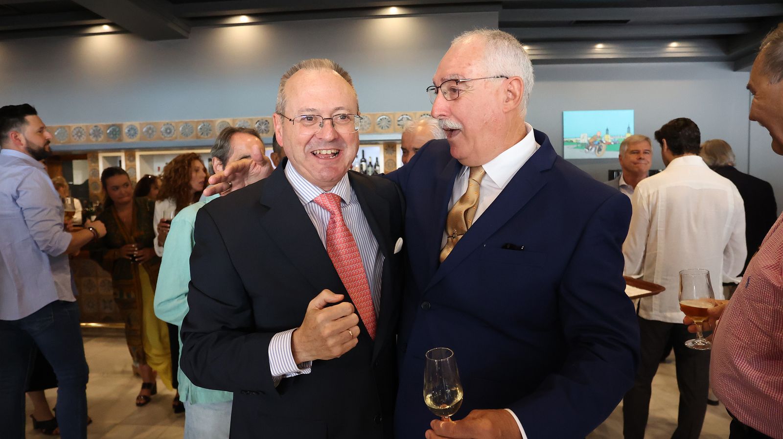 Emotiva despedida a Antonio Padillo por su jubilación como inspector de Policía Nacional de Jerez