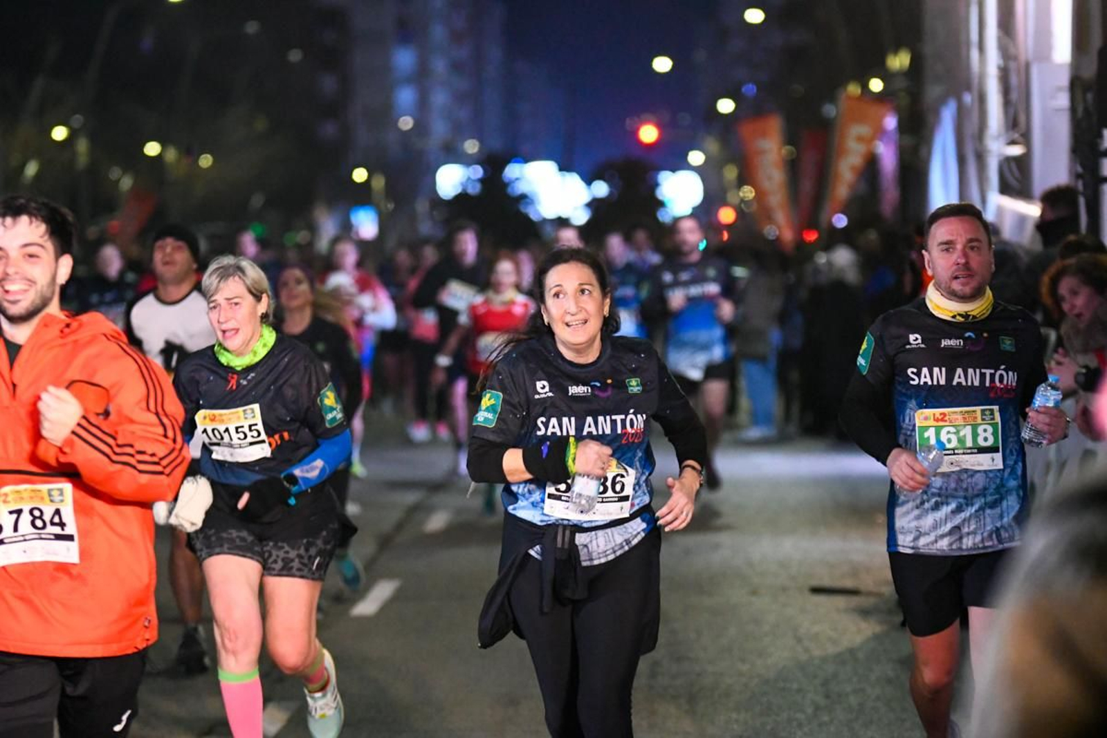En imágenes: búscate en tu llegada a meta de la Carrera de San Antón 2025 (10)
