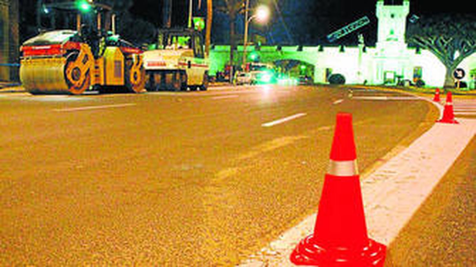 Trabajos de asfaltado que se realizaron hace unos años en la avenida principal de la ciudad.