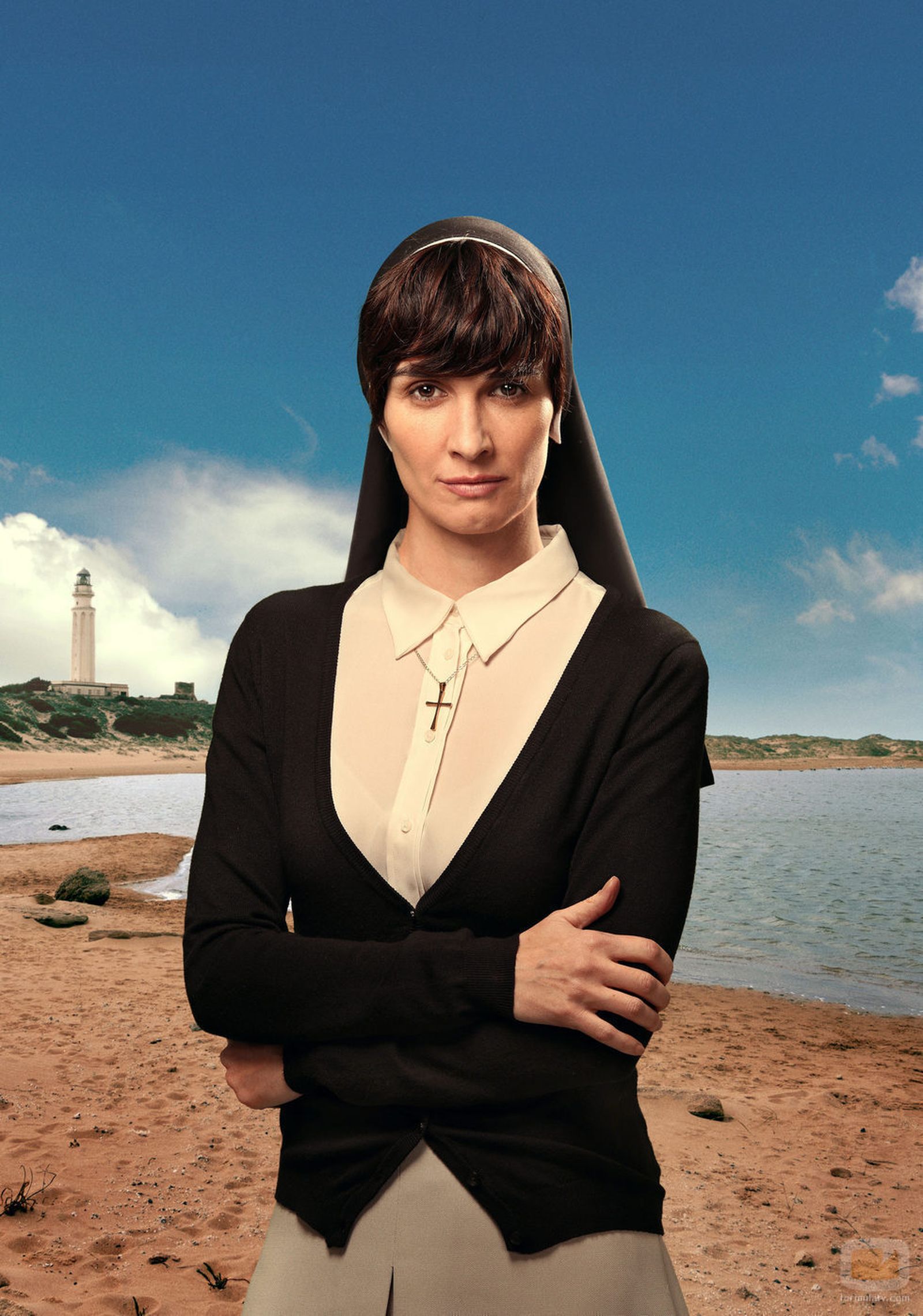 Paz, en la piel de Lucía Medina, una monja que regresa a su Barbate natal.