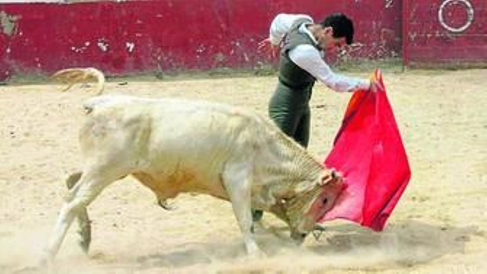 Juan Manuel Moreno el Trebu, Juanito en esta casa, en el tentadero del hierro de Herederos de José Núñez Guerra.