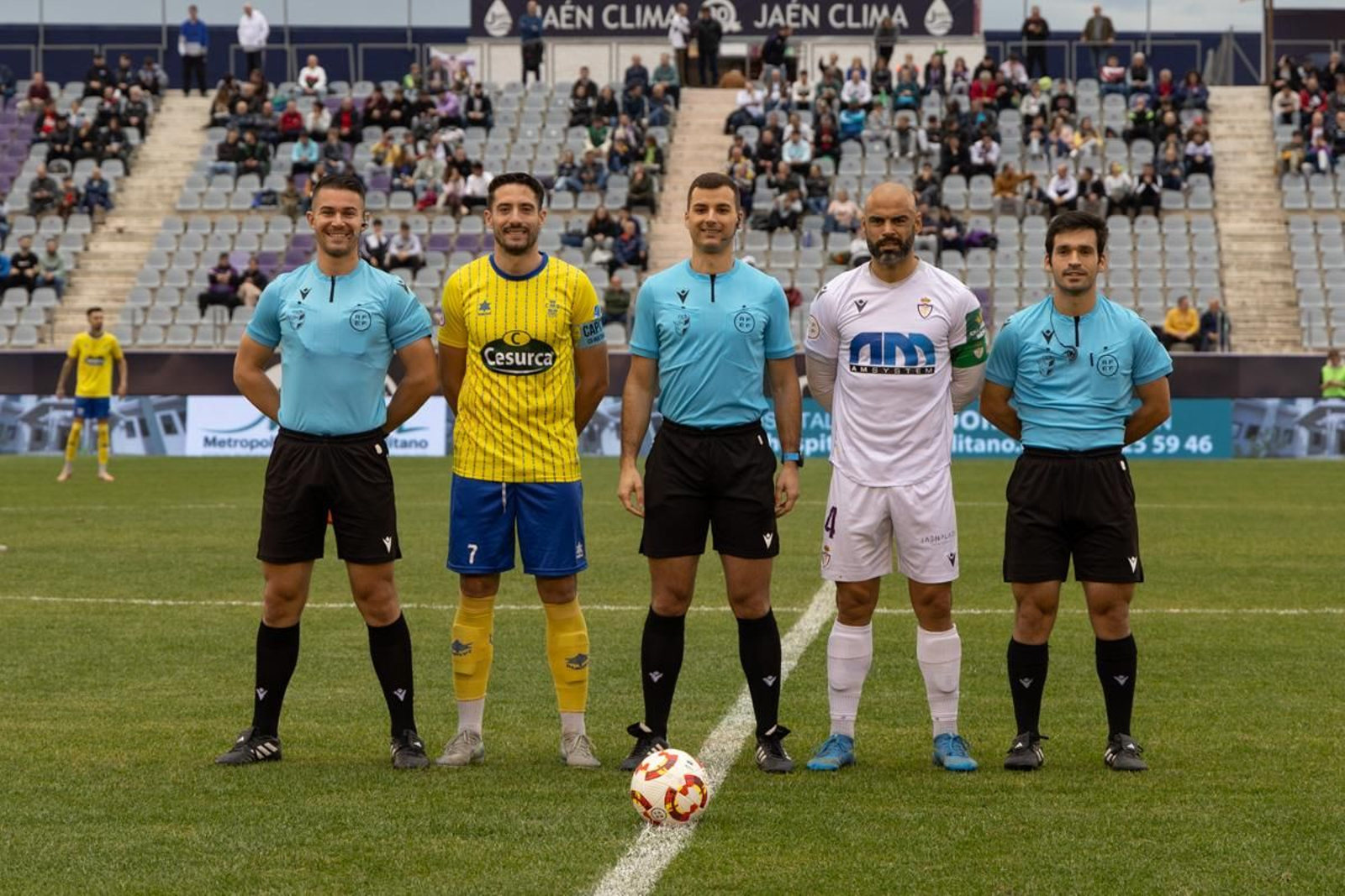 Real Jaén CF contra CD Huértor Tájar, en imágenes