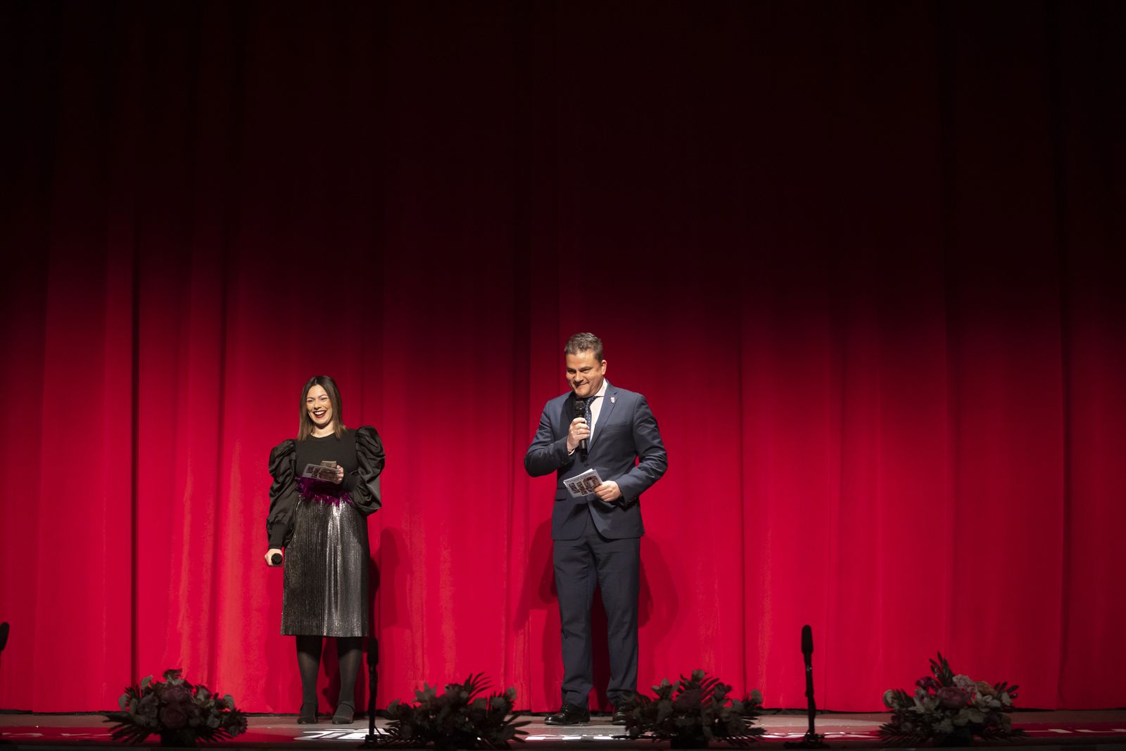 Ambiente del primer día de semifinal del Carnaval Colombino