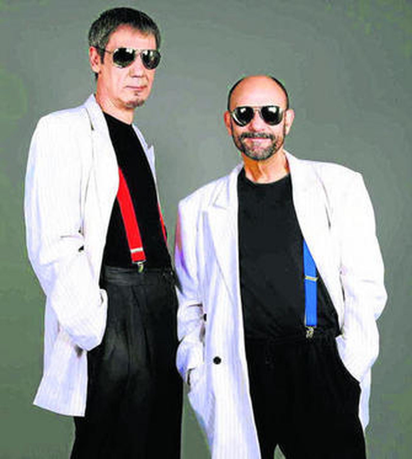 Carlos Faemino (izquierda) y Javier Cansado, caracterizados para su espectáculo.
