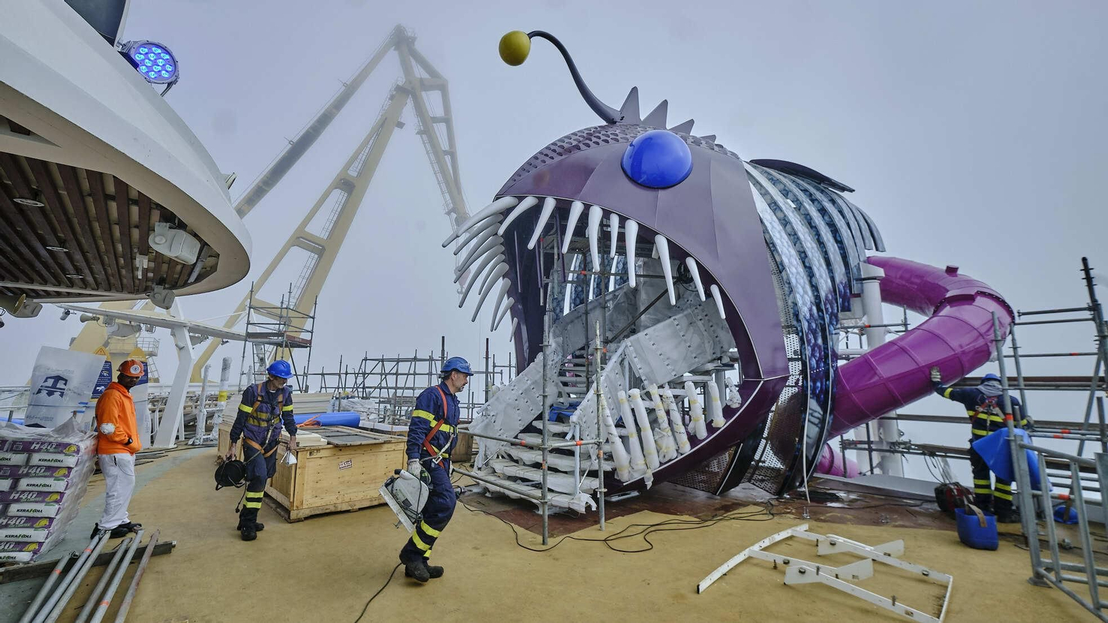 Obras en el buque 'Oasis of the Seas' Obras en el buque 'Oasis of the Seas'