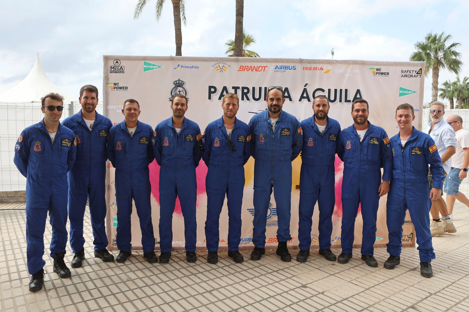 Pilotos de la Patrulla Águila.